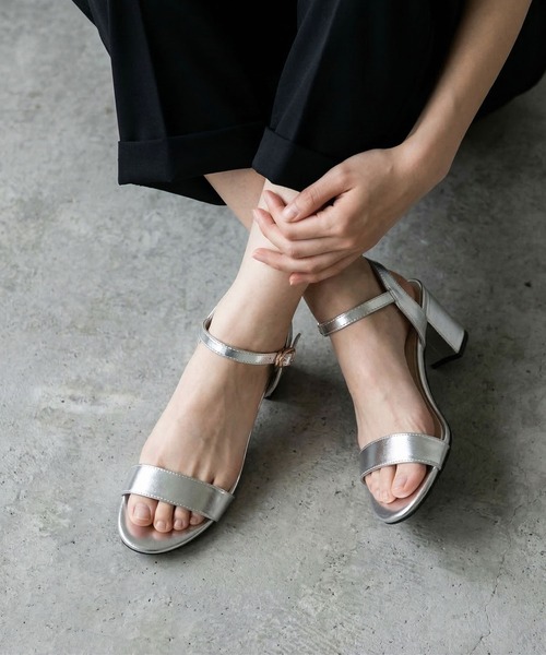 LibertyDoll（リバティードール）の「LibertyDoll 7.5㎝チャンキーヒールセパレートストラップサンダル（サンダル・レディース・ベージュ/グレー/シルバー/ブラック系その他/ゴールド/ネイビー/ブラック/ホワイト/レッド系その他・LL/3L/S/L/SS/M）」の8枚目の写真