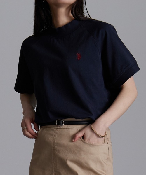 U.S. POLO ASSN.(ユーエスポロアッスン)の「U.S. POLO ASSN./ユーエスポロアッスン 綿100%ワンポイント刺繍プチハイネックTシャツ(Tシャツ/カットソー・レディース・ネイビー/モカ/セージグリーン/オフホワイト/ブラック系その他/ホワイト系その他・L/LL/M)」の16枚目の写真