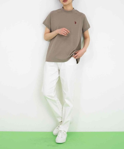 U.S. POLO ASSN.(ユーエスポロアッスン)の「U.S. POLO ASSN./ユーエスポロアッスン 綿100%ワンポイント刺繍プチハイネックTシャツ(Tシャツ/カットソー・レディース・ネイビー/モカ/セージグリーン/オフホワイト/ブラック系その他/ホワイト系その他・L/LL/M)」の20枚目の写真