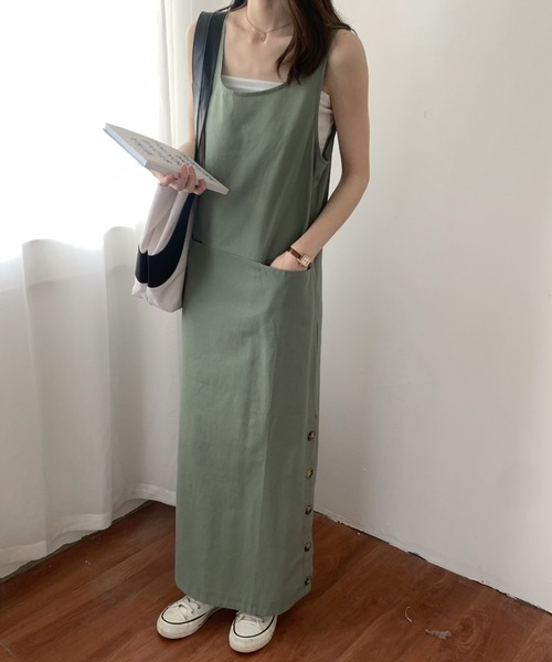 ABITOKYO(アビトーキョー)の「マキシ丈サイドボタンノースリーブロングワンピース(ワンピース・レディース・ネイビー/モカ/グリーン/カーキ/チャコールグレー・FREE)」の4枚目の写真