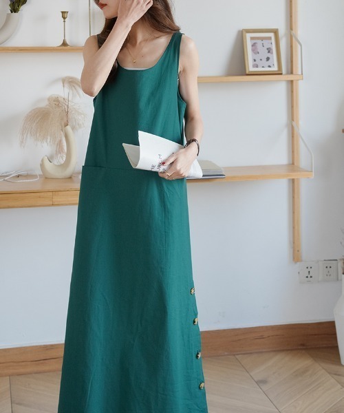 ABITOKYO(アビトーキョー)の「マキシ丈サイドボタンノースリーブロングワンピース(ワンピース・レディース・ネイビー/モカ/グリーン/カーキ/チャコールグレー・FREE)」の12枚目の写真