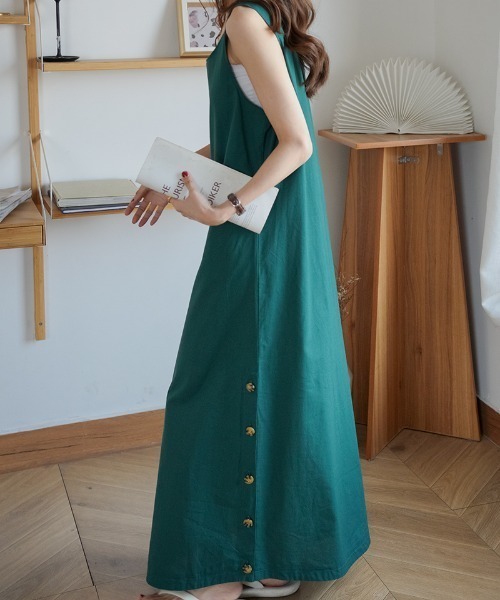ABITOKYO(アビトーキョー)の「マキシ丈サイドボタンノースリーブロングワンピース(ワンピース・レディース・ネイビー/モカ/グリーン/カーキ/チャコールグレー・FREE)」の14枚目の写真