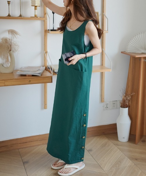 ABITOKYO(アビトーキョー)の「マキシ丈サイドボタンノースリーブロングワンピース(ワンピース・レディース・ネイビー/モカ/グリーン/カーキ/チャコールグレー・FREE)」の15枚目の写真