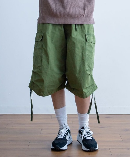 Universal Style Wear（ユニバーサルスタイルウェア）の「Universal Style Wear ファティーグ バズーカ カーゴ ショーツ（カーゴパンツ・メンズ・カーキ/オフホワイト/ブラック/グレイッシュベージュ・MEDIUM/LARGE/X-LARGE）」の4枚目の写真