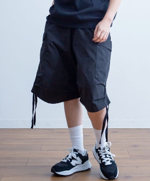 Universal Style Wear（ユニバーサルスタイルウェア）の「Universal Style Wear ファティーグ バズーカ カーゴ ショーツ（カーゴパンツ・メンズ・カーキ/オフホワイト/ブラック/グレイッシュベージュ・MEDIUM/LARGE/X-LARGE）」の2枚目の写真