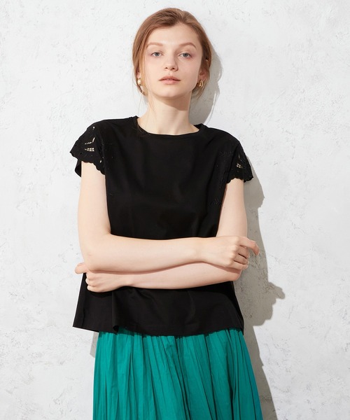 LE SOUK HOLIDAY(ルスークホリデー)の「刺しゅうスリーブプルオーバー(Tシャツ/カットソー・レディース・ブラック/オフホワイト/モカ・M/L)」の1枚目の写真