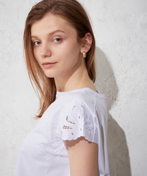 LE SOUK HOLIDAY(ルスークホリデー)の「刺しゅうスリーブプルオーバー(Tシャツ/カットソー・レディース・ブラック/オフホワイト/モカ・M/L)」の15枚目の写真