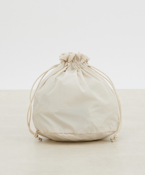 un dix cors（アンディコール）の「爽やかなメッシュデザイン　巾着付きメッシュトート2WAYバッグ（トートバッグ・レディース・ブラック/オフホワイト・FREE）」の12枚目の写真