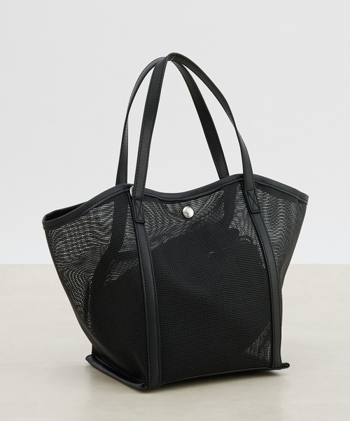 un dix cors（アンディコール）の「爽やかなメッシュデザイン　巾着付きメッシュトート2WAYバッグ（トートバッグ・レディース・ブラック/オフホワイト・FREE）」の17枚目の写真