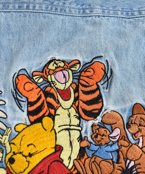 DISNEY VINTAGE(ディズニーヴィンテージ)の「【ヴィンテージ古着】90's Disney / ディズニー Winnie The Pooh くまのプーさん 刺繍 デニムシャツ(シャツ/ブラウス・メンズ・ブルー・LARGE)」の4枚目の写真