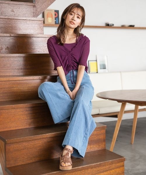 mysty woman(ミスティウーマン)の「シアードロストツインプルオーバー 297708(Tシャツ/カットソー・レディース・パープル/ベージュ/ブラック/オフホワイト・FREE)」の5枚目の写真
