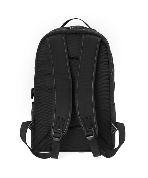 Manhattan Portage(マンハッタンポーテージ)の「Townsend Backpack Old School(バックパック/リュック・メンズ・ブラック・LARGE)」の5枚目の写真