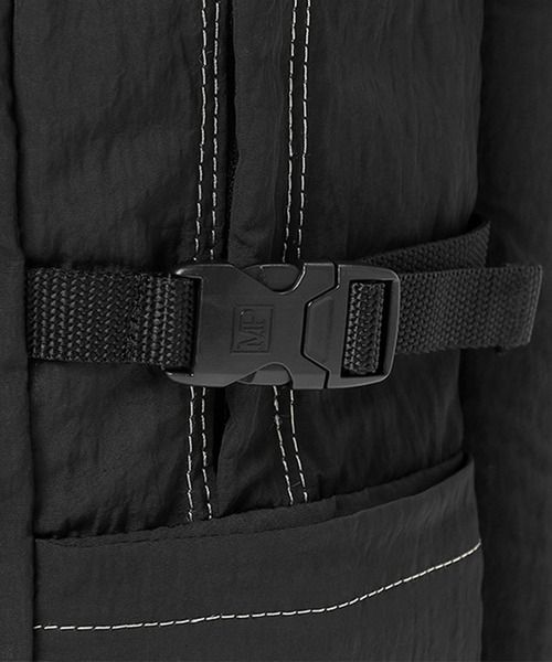 Manhattan Portage(マンハッタンポーテージ)の「Townsend Backpack Old School(バックパック/リュック・メンズ・ブラック・LARGE)」の8枚目の写真