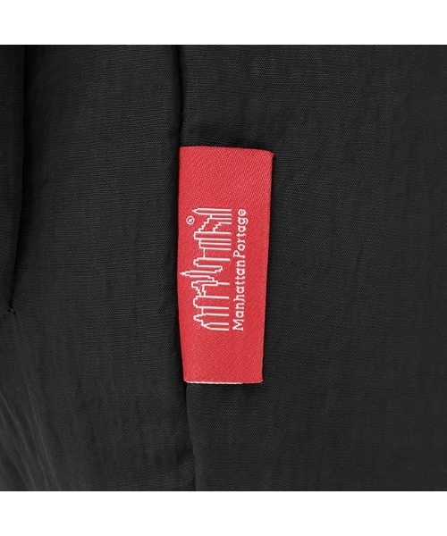 Manhattan Portage(マンハッタンポーテージ)の「Townsend Backpack Old School(バックパック/リュック・メンズ・ブラック・LARGE)」の14枚目の写真