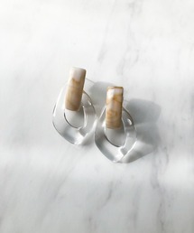 アクリルドロップピアス