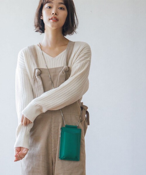 THE SHOP TK （ザ ショップ ティーケー ）の「◆スマホショルダーミニウォレットバッグ（ショルダーバッグ・レディース・ブラック/イエロー/サンドベージュ/ピンク系/ダークグリーン/ゴールド/ベージュ系5/ベージュ系その他2・00）」の18枚目の写真