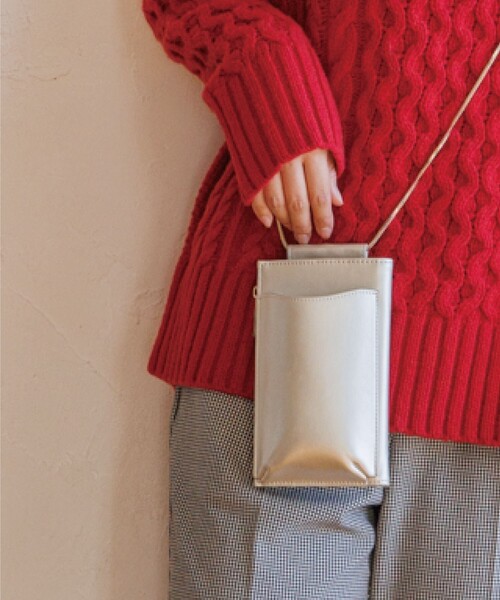 THE SHOP TK （ザ ショップ ティーケー ）の「◆スマホショルダーミニウォレットバッグ（ショルダーバッグ・レディース・ブラック/イエロー/サンドベージュ/ピンク系/ダークグリーン/ゴールド/ベージュ系5/ベージュ系その他2・00）」の22枚目の写真