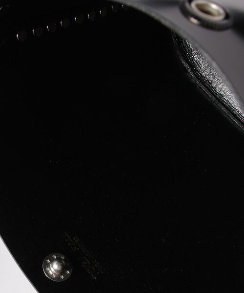 TOGA PULLA（トーガ　プルラ）の「TOGA PULLA Leather tote bag（トートバッグ・レディース・ブラック・FREE）」の4枚目の写真