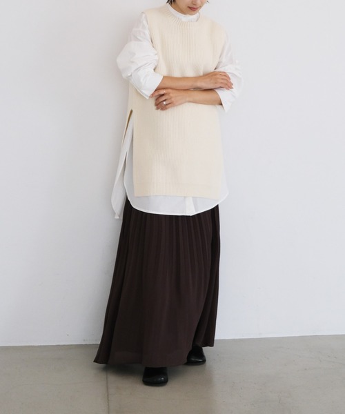 AKTE(アクテ)の「ニットロングベスト(ベスト・レディース・ホワイト/ネイビー・FREE)」の14枚目の写真