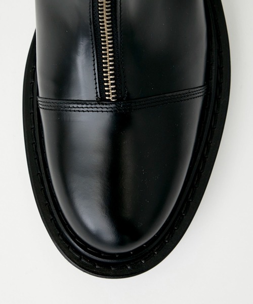 TOGA VIRILIS(トーガ ビリリース)の「FRONT ZIP BOOT BLACK LEATHER / AJ1219(ブーツ・メンズ・ブラック・41/42)」の8枚目の写真