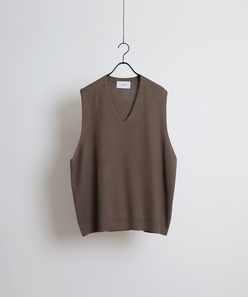 Confirm（コンファーム）の「Vネックプルオーバーニットベスト【Confirm】（ベスト・メンズ・ブラック/ベージュ/ブラウン/グレー/グリーン・M/L）」の15枚目の写真