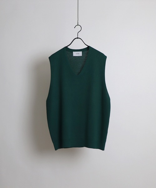 Confirm（コンファーム）の「Vネックプルオーバーニットベスト【Confirm】（ベスト・メンズ・ブラック/ベージュ/ブラウン/グレー/グリーン・M/L）」の16枚目の写真