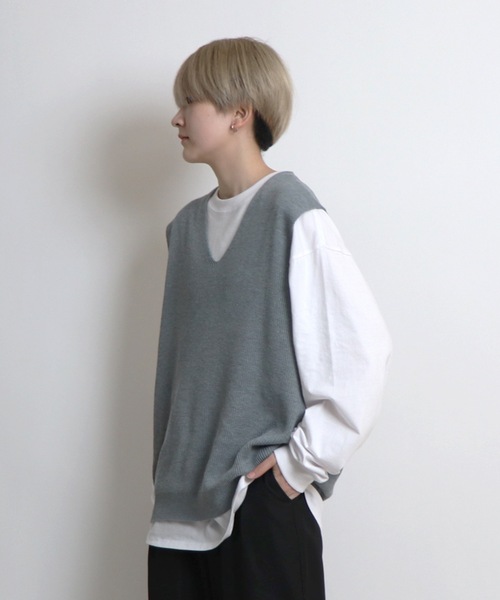 Open Yy ニットベスト グレー系 Vネック ボタン付き Open Yy ニットベスト グレー系 Vネック ボタン付き（グレー