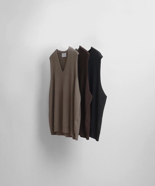 Confirm（コンファーム）の「Vネックプルオーバーニットベスト【Confirm】（ベスト・メンズ・ブラック/ベージュ/ブラウン/グレー/グリーン・M/L）」の9枚目の写真