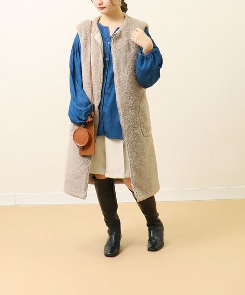 libelle more(リベル モア)の「ボアロングベスト(ベスト・レディース・ブラック/カーキ/モカ/グレイッシュベージュ・M/L)」の5枚目の写真