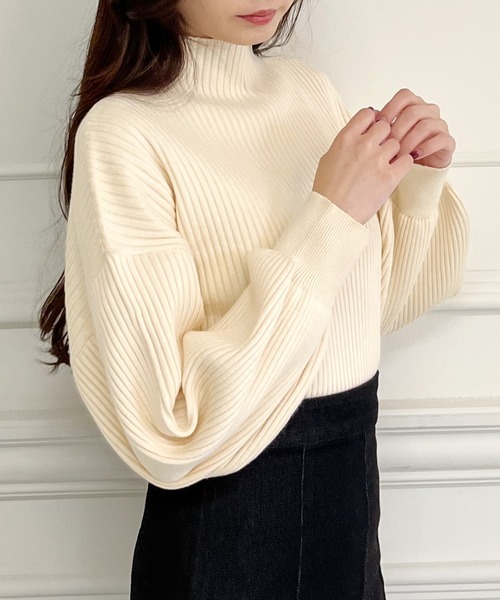 MIIA（ミーア）の「もちもちボトルネックニット（ニット/セーター・レディース・ブラック/オフホワイト/ブルー/グリーン/ピンク/オレンジ/イエロー/ベージュ・FREE）」の10枚目の写真