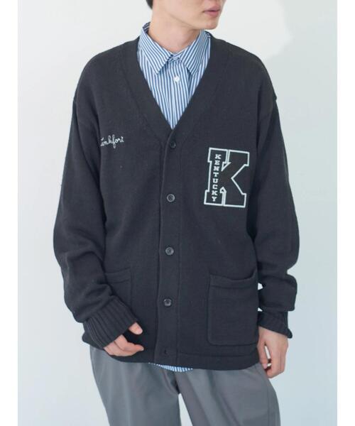 koe（コエ）の「ワッペン刺繍Vニットカーディガン（カーディガン/ボレロ・メンズ・ブラック/グリーン/アイボリー・XL/L）」の2枚目の写真