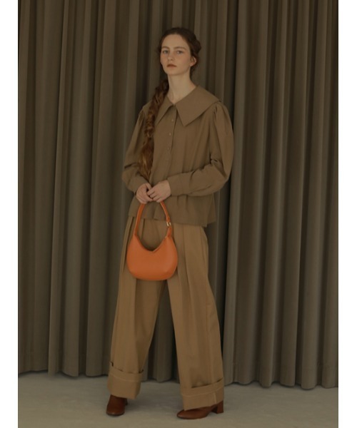 AMAIL（アマイル）の「Big collar nume shirt（シャツ/ブラウス・レディース・ブラウン/アイボリー・FREE）」の4枚目の写真