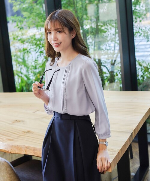 Tiaclasse（ティアクラッセ）の「【洗える】ピンタックレースブラウス（シャツ/ブラウス・レディース・ネイビー/モカ/グレー/オフホワイト/ピンク・M/L）」の9枚目の写真