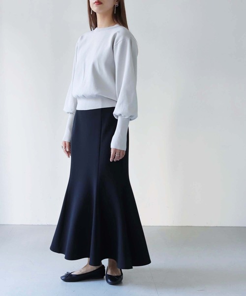 HER CLOSET（ハークローゼット）の「【shemoshelly】WEB限定ボリュームスリーブロングリブスウェットライクニット（ニット/セーター・レディース・ブラック/スモークピンク/オフホワイト/ブルー/ライトグレー/マスタード・M）」の17枚目の写真