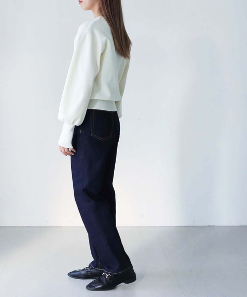 HER CLOSET（ハークローゼット）の「【shemoshelly】WEB限定ボリュームスリーブロングリブスウェットライクニット（ニット/セーター・レディース・ブラック/スモークピンク/オフホワイト/ブルー/ライトグレー/マスタード・M）」の7枚目の写真