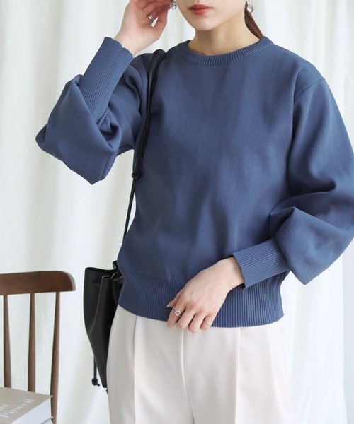 HER CLOSET（ハークローゼット）の「【shemoshelly】WEB限定ボリュームスリーブロングリブスウェットライクニット（ニット/セーター・レディース・ブラック/スモークピンク/オフホワイト/ブルー/ライトグレー/マスタード・M）」の18枚目の写真