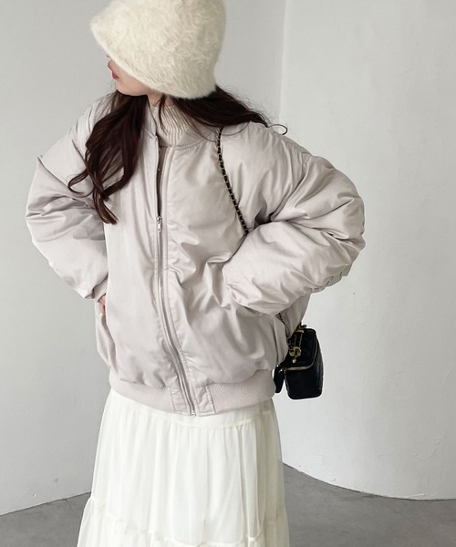 GeeRA（ジーラ）の「ボリュームＭＡ－１デザインブルゾン（ブルゾン・レディース・ブラック/アイボリー・MEDIUM）」の9枚目の写真