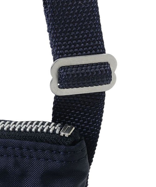 PORTER（ポーター）の「ポーター フォース ショルダーポーチ 855-05461 ショルダーポーチ 吉田カバン  PORTER FORCE SHOULDER POUCH（ショルダーバッグ・メンズ・ブラック/ネイビー/カーキ・FREE）」の6枚目の写真