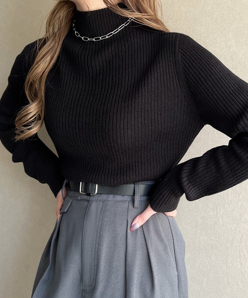 JUNOAH（ジュノア）の「ボトルネックリブニット（ニット/セーター・レディース・オフホワイト/グリーン/ブラック/ベージュ/ブルー/ピンク系その他/グレイッシュベージュ/イエロー・MEDIUM/LARGE）」の2枚目の写真