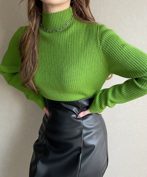 JUNOAH（ジュノア）の「ボトルネックリブニット（ニット/セーター・レディース・オフホワイト/グリーン/ブラック/ベージュ/ブルー/ピンク系その他/グレイッシュベージュ/イエロー・MEDIUM/LARGE）」の22枚目の写真