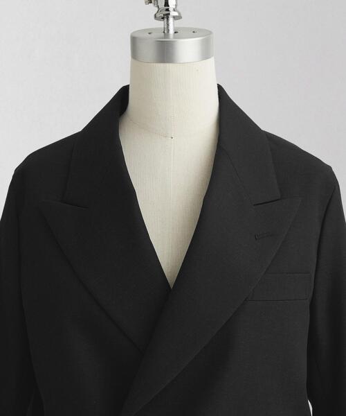 LOEFF（ロエフ）の「＜LOEFF＞ギャバ クロップド ピークドラペルジャケット（テーラードジャケット・レディース・ブラック・1/0）」の4枚目の写真