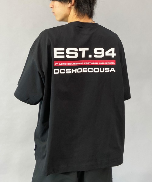 DC（ディーシー）の「DC/ディーシー ビックシルエット/ドロップショルダーバックプリントTシャツ/半袖Tシャツ DST231044（Tシャツ/カットソー・メンズ・ホワイト/ブラック/ブルー・2XL/M/XL/L）」の2枚目の写真