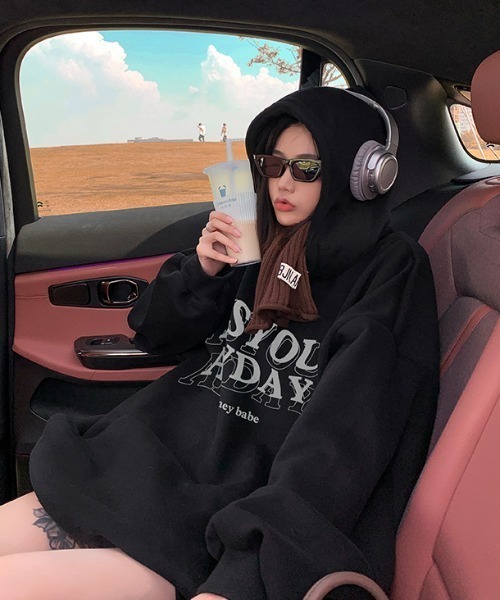 MGV(エムジーヴィー)の「ストリートセンターロゴパーカー(パーカー・レディース・ブラック/ホワイト・X-LARGE/LARGE/MEDIUM)」の4枚目の写真