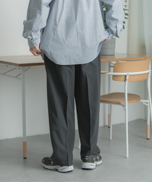 FORK&SPOON（フォークアンドスプーン）の「FORK&SPOON　2プリーツeasyトラウザー（スラックス・メンズ・ネイビー/チャコールグレー・4/5）」の3枚目の写真