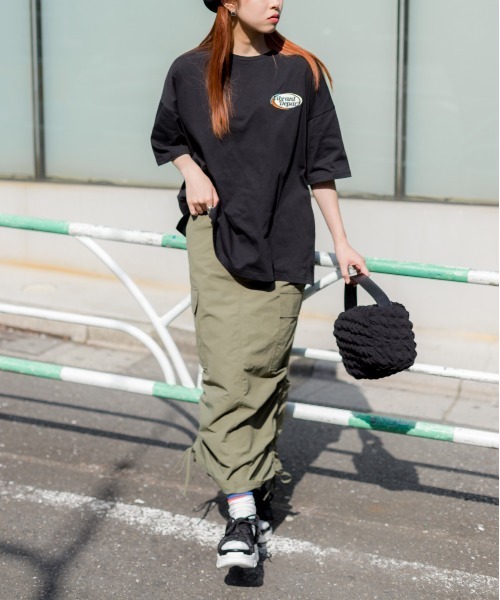 SpRay(スプレイ)の「だ円ロゴビッグTシャツ(Tシャツ/カットソー・レディース・オートミール/オレンジ/ブラック/オフホワイト/ブルー・FREE)」の9枚目の写真