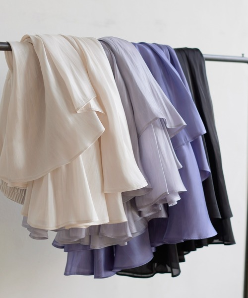 MIELI INVARIANT（ミエリインヴァリアント）の「Aurora Tiered Color SK（スカート・レディース・パープル系その他/ブラック/ライラック/ホワイト系その他/ホワイト系その他2/カーキ・FREE）」の7枚目の写真