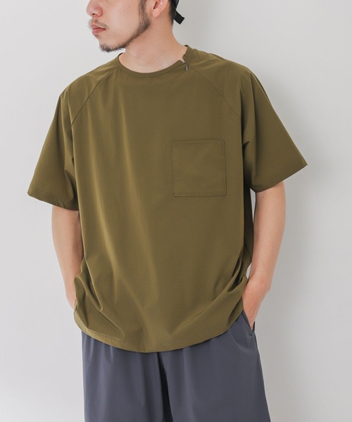 WILD THINGS（ワイルドシングス）の「『UVカット』『別注』WILDTHINGS×EKAL　エラスティックナイロンTシャツ（Tシャツ/カットソー・メンズ・ブラック/ブルーグレー/オリーブ・MEDIUM/LARGE）」の8枚目の写真