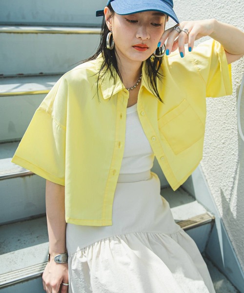 bohmal（ボマール）の「クロップドハーフスリーブシャツ（シャツ/ブラウス・レディース・イエロー/ブルー・FREE）」の2枚目の写真