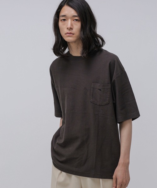 NANO universe(ナノユニバース)の「LB.04/タックボーダーポケットTシャツ(Tシャツ/カットソー・メンズ・ターコイズブルー/スミクロ/イエロー/ブラウン・S/L/M)」の6枚目の写真