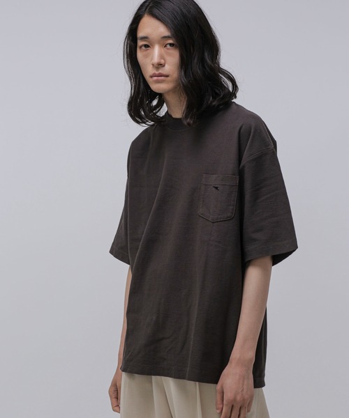 NANO universe(ナノユニバース)の「LB.04/タックボーダーポケットTシャツ(Tシャツ/カットソー・メンズ・ターコイズブルー/スミクロ/イエロー/ブラウン・S/L/M)」の8枚目の写真